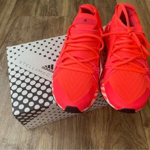 NEON ORANGE ADIDAS BY STELLA MCCARTNEY ULTRABOOST 20 SHOES NEW WITH THE BOX